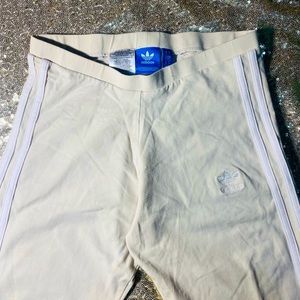 Nude adidas leggings 🌻✨